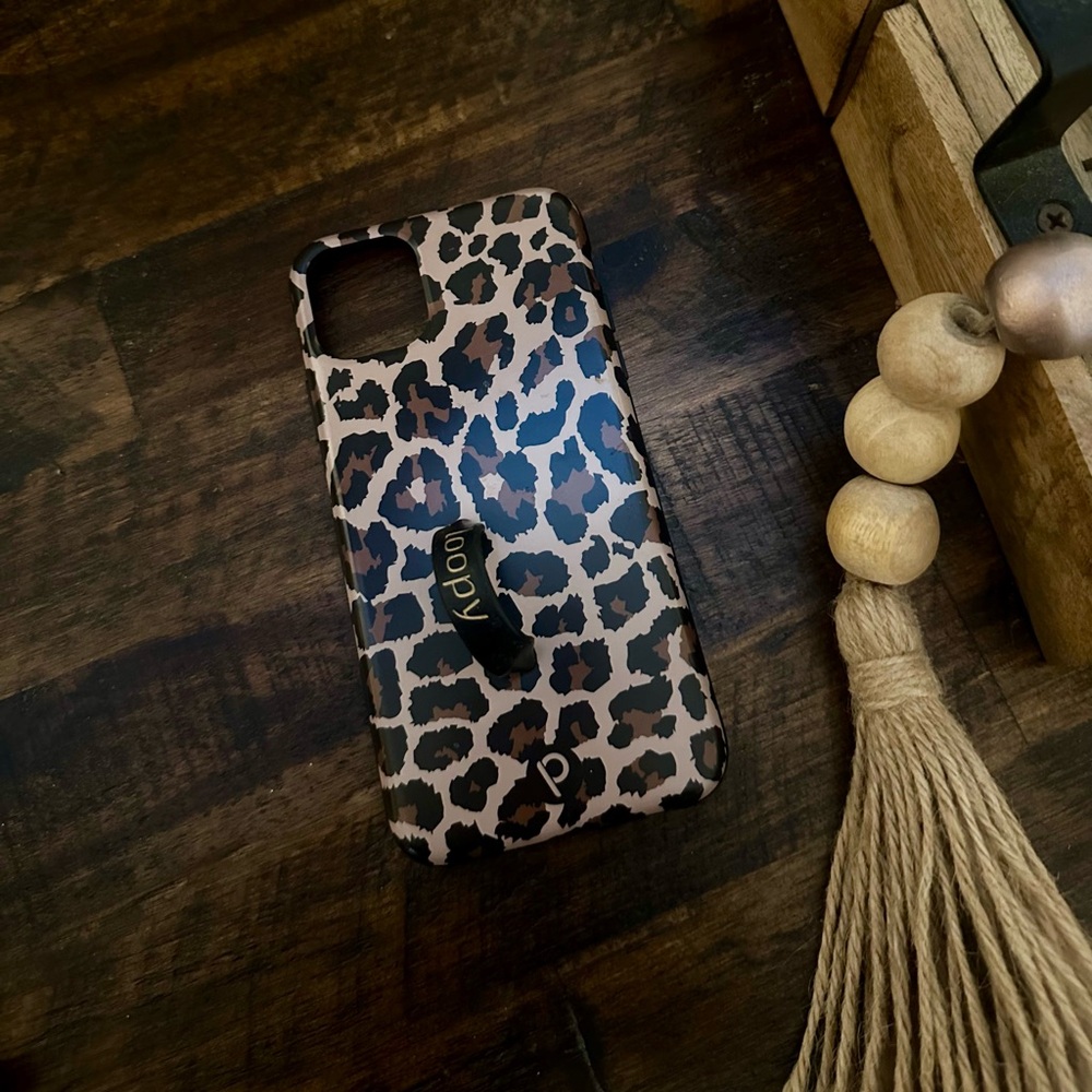 iphone 11 pro max loopy case